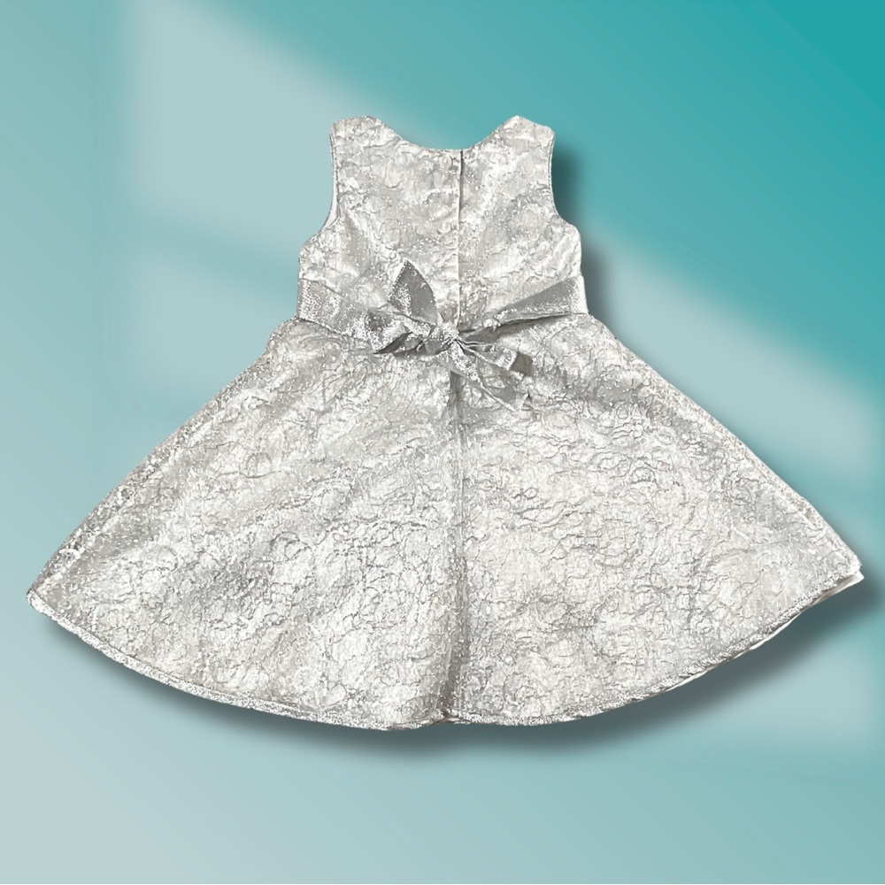 YoungLand Girls Princess Party Formal Size 4T Silver Sequined Sparkle Dress - Picture 2 of 2